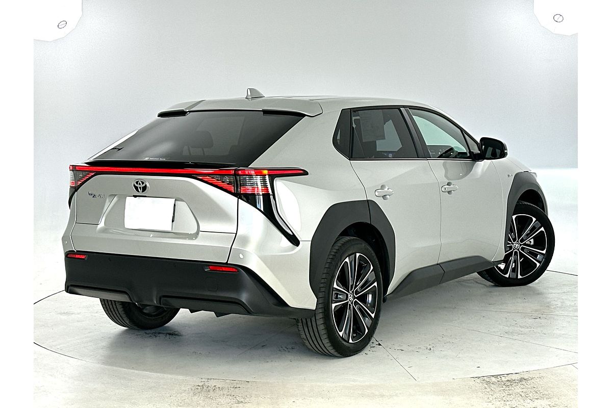 2024 Toyota bZ4X XEAM10R
