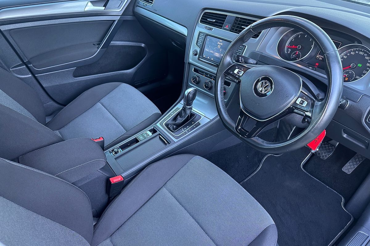 2017 Volkswagen Golf 92TSI Trendline 7