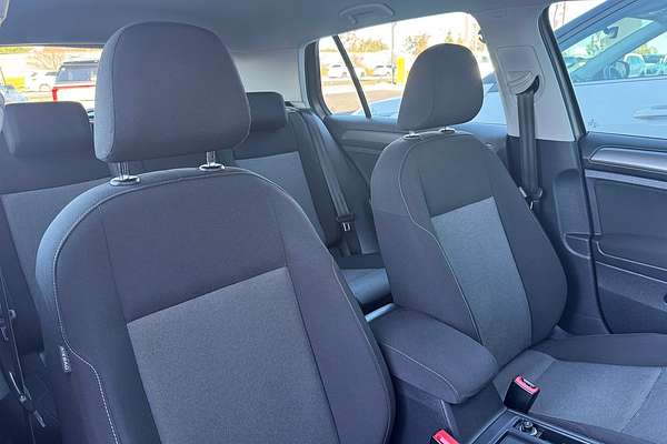 2017 Volkswagen Golf 92TSI Trendline 7