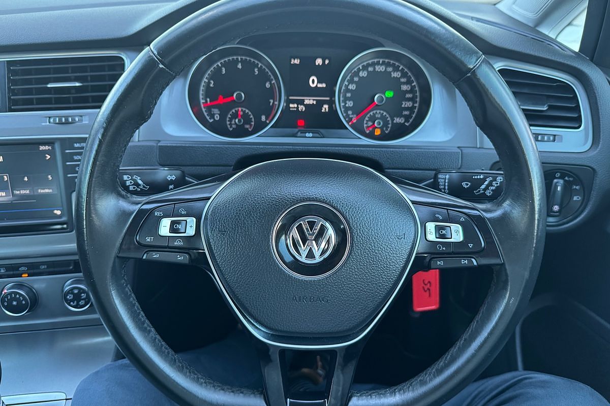 2017 Volkswagen Golf 92TSI Trendline 7