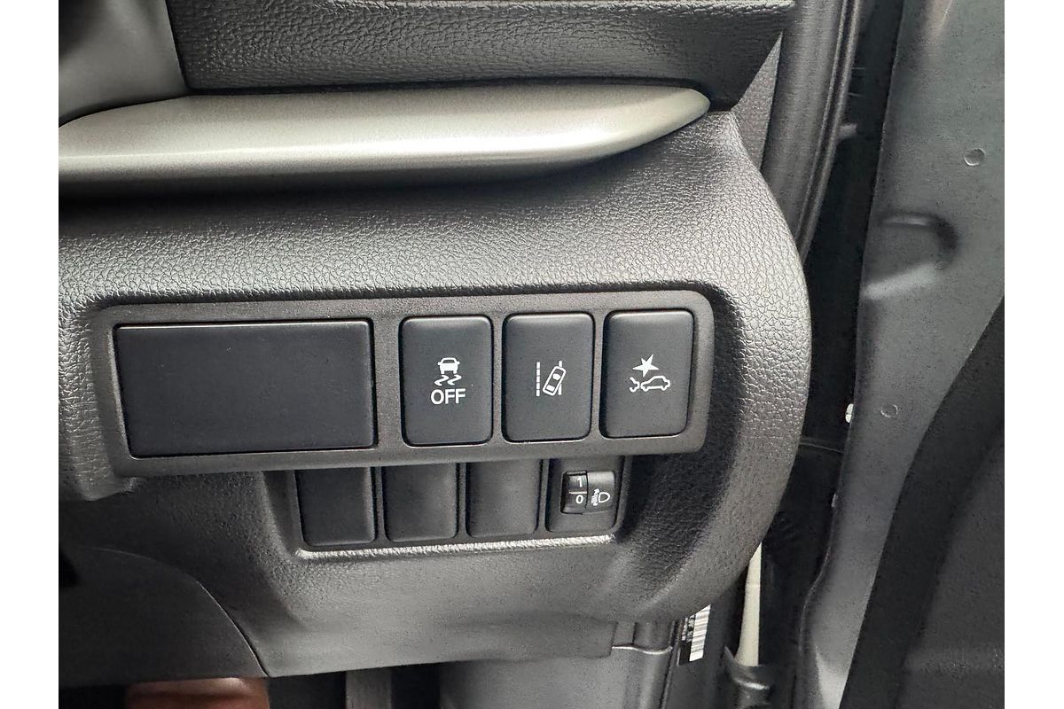 2023 Mitsubishi Eclipse Cross LS YB