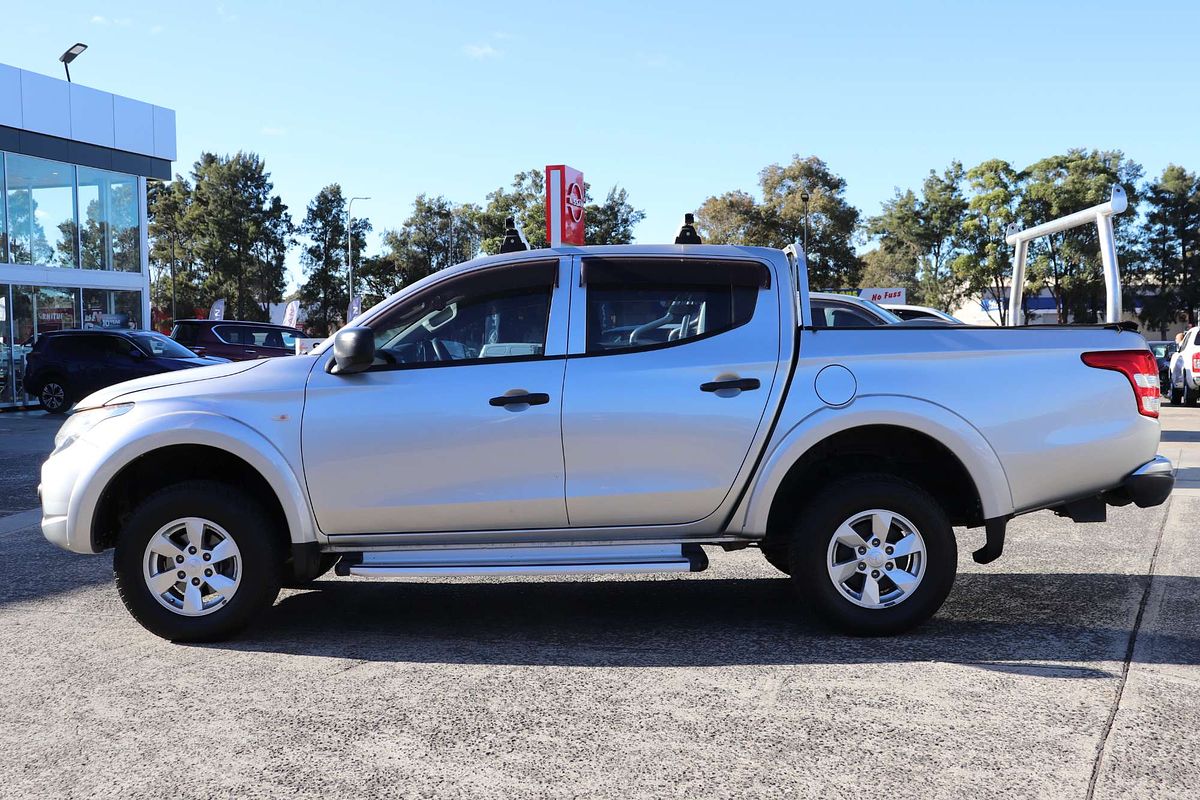 2015 Mitsubishi Triton GLX MQ 4X4