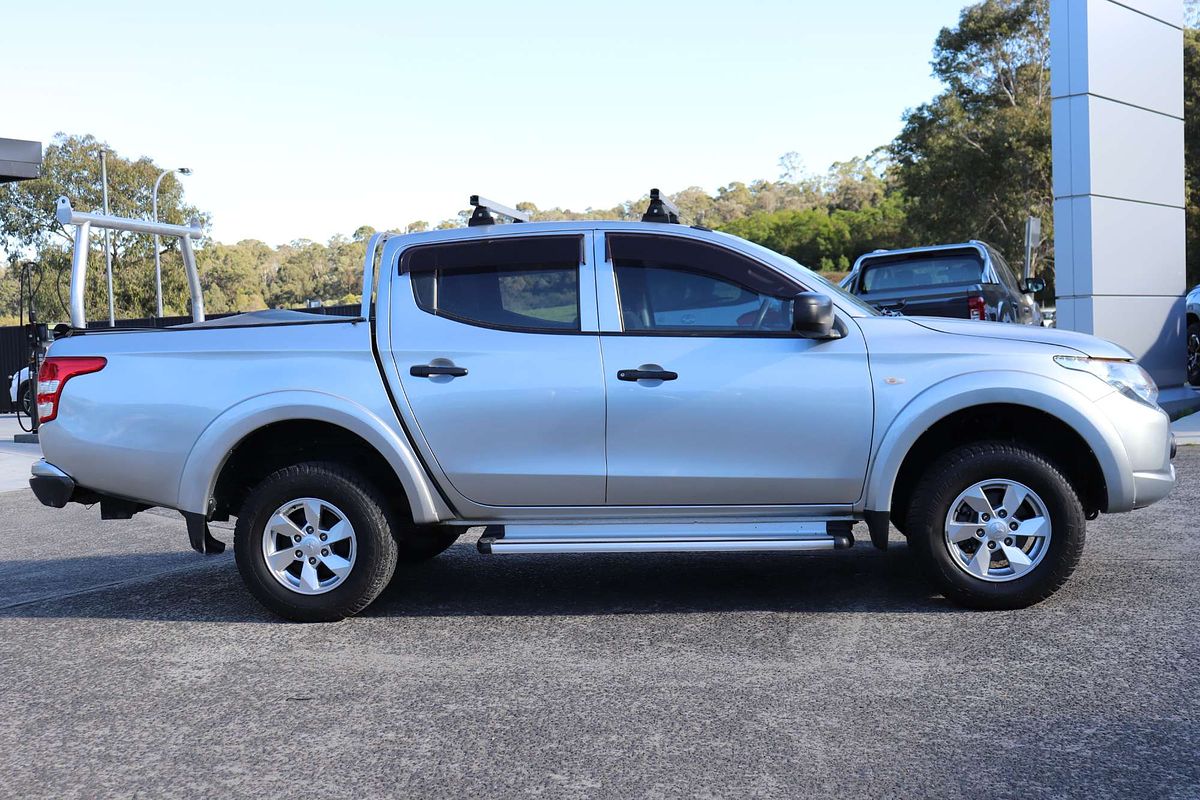 2015 Mitsubishi Triton GLX MQ 4X4