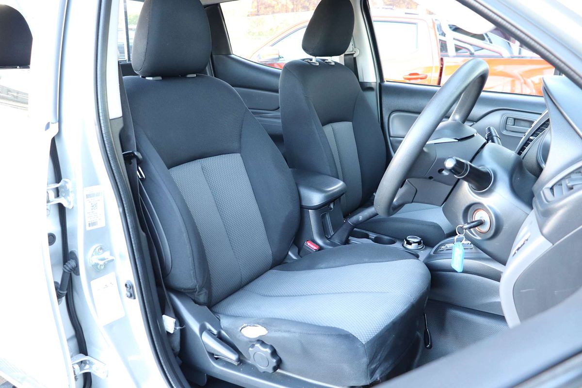 2015 Mitsubishi Triton GLX MQ 4X4
