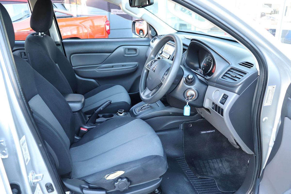 2015 Mitsubishi Triton GLX MQ 4X4