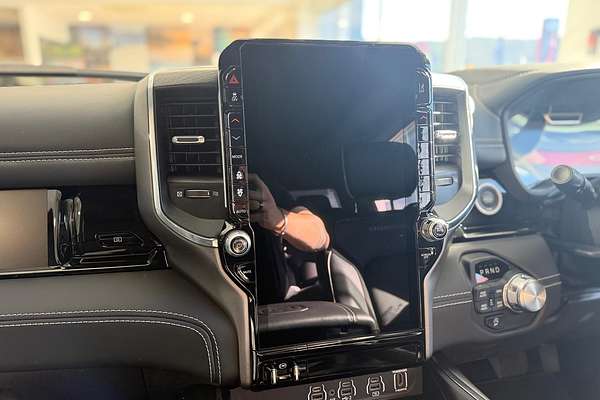 2025 RAM 1500 Laramie Sport Hurricane SO RamBox DT 4X4 SWB