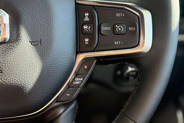 2025 RAM 1500 Laramie Sport Hurricane SO RamBox DT 4X4 SWB