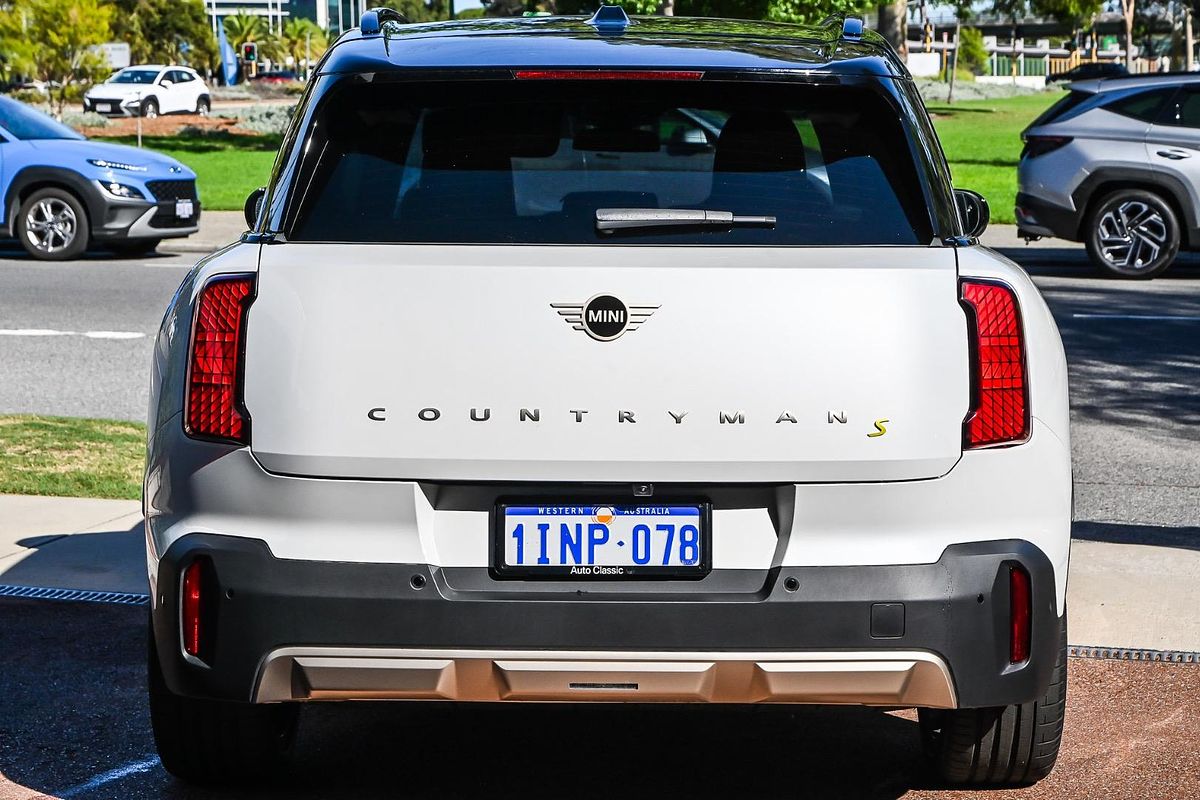 2024 MINI Countryman SE Favoured U25