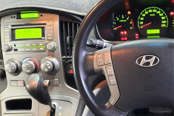 2014 Hyundai iMax TQ-W MY13