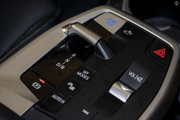 2024 BMW iX1 xDrive30 M Sport U11