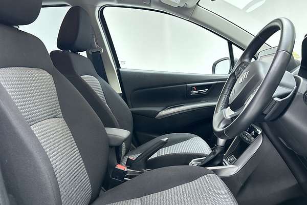 2023 Suzuki S-Cross GL+ JYB