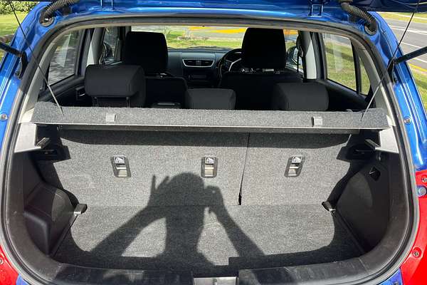 2014 Suzuki Swift GL Navigator FZ