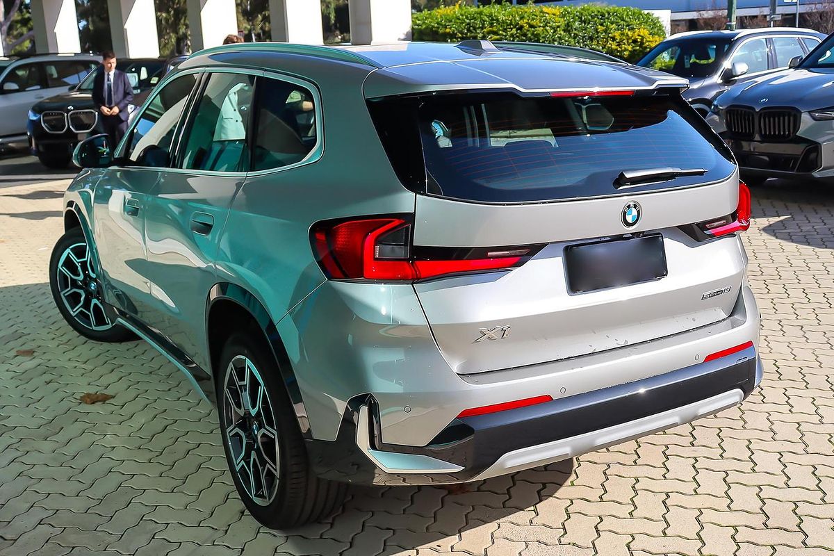 2025 BMW X1 sDrive18i U11