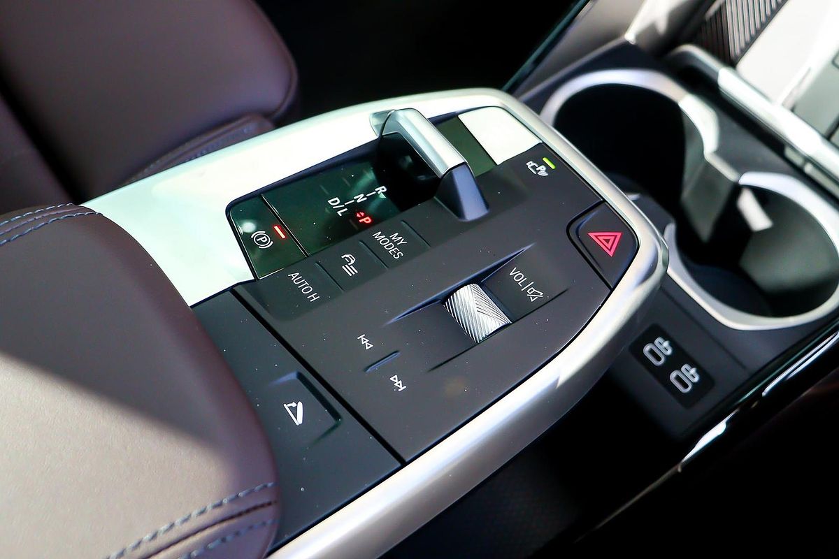 2025 BMW X1 sDrive18i U11