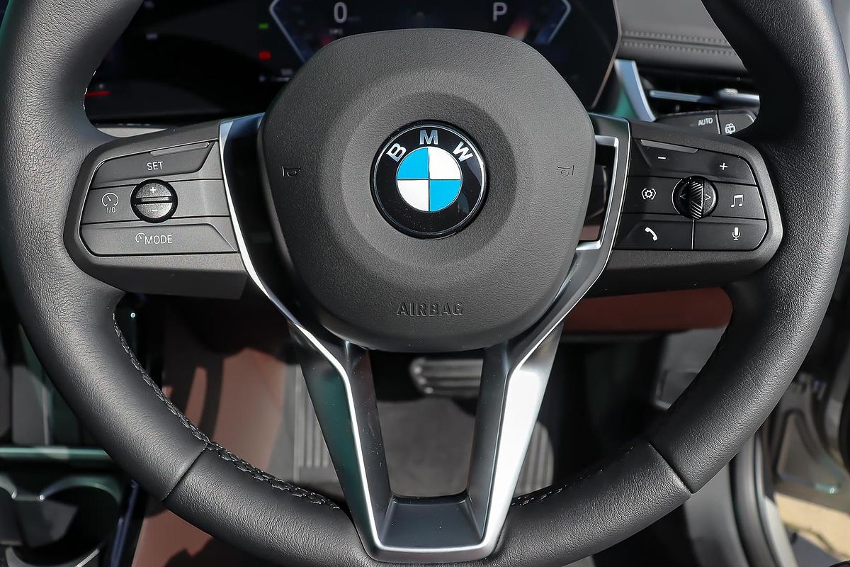 2025 BMW X1 sDrive18i U11