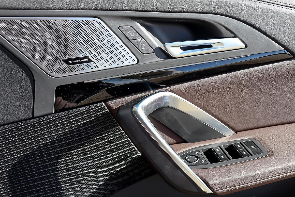 2025 BMW X1 sDrive18i U11