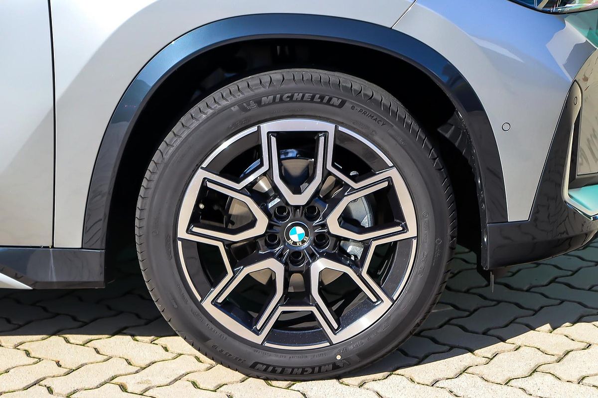 2025 BMW X1 sDrive18i U11