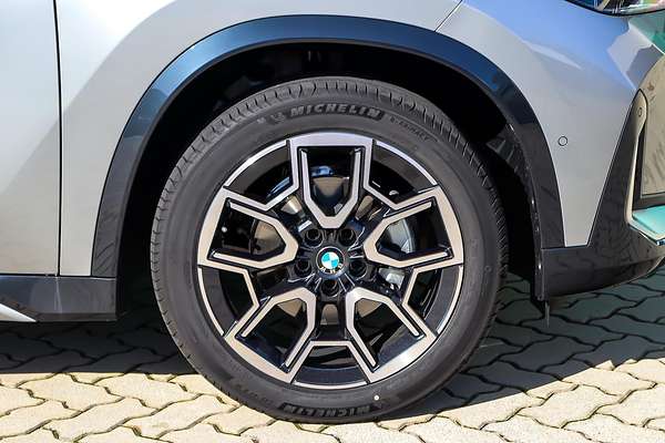 2025 BMW X1 sDrive18i U11