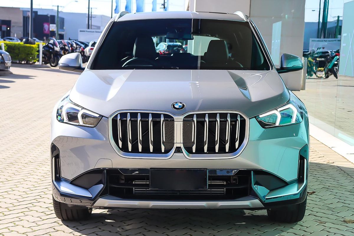 2025 BMW X1 sDrive18i U11