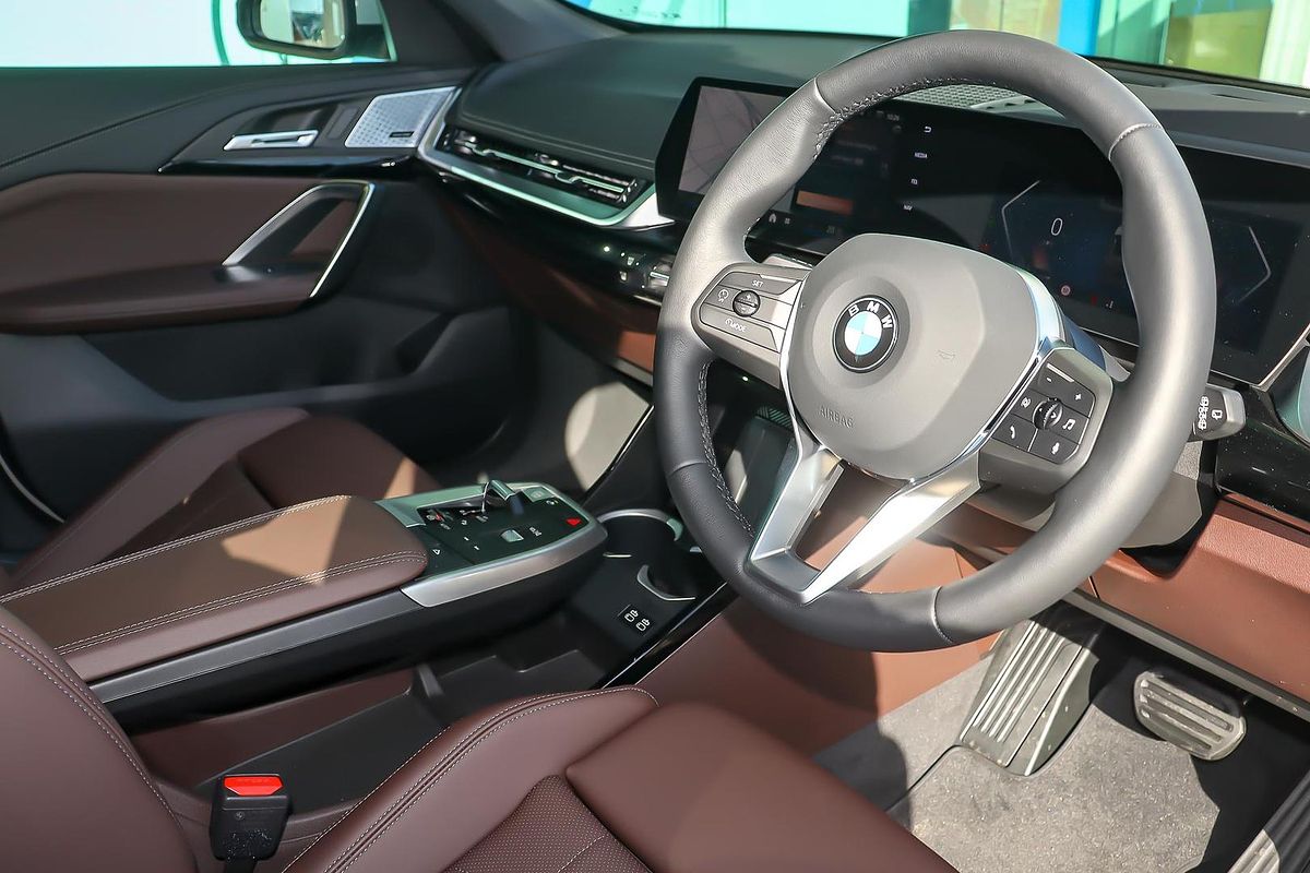2025 BMW X1 sDrive18i U11