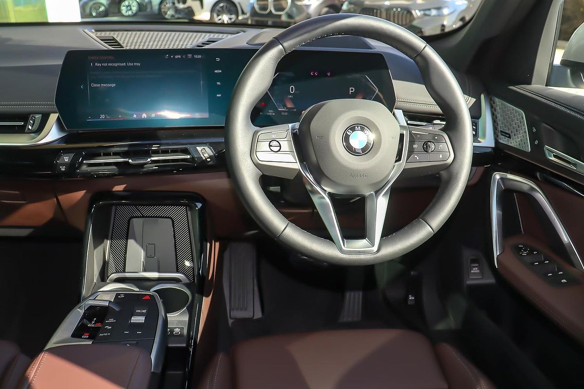 2025 BMW X1 sDrive18i U11