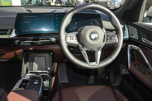 2025 BMW X1 sDrive18i U11