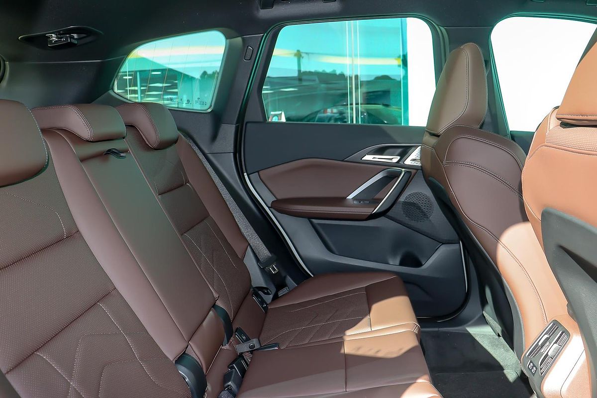 2025 BMW X1 sDrive18i U11