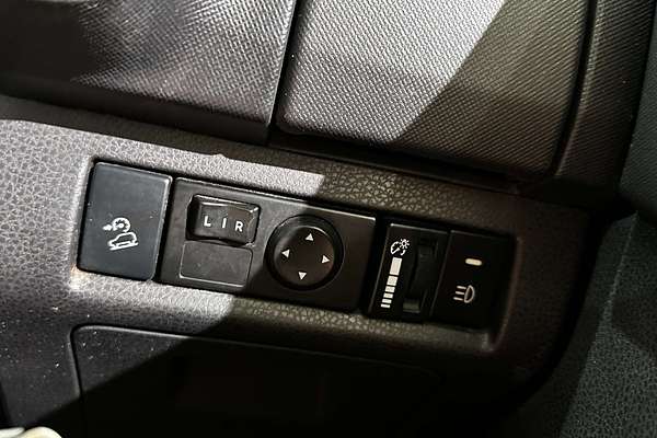 2019 Isuzu D-MAX SX  4X4