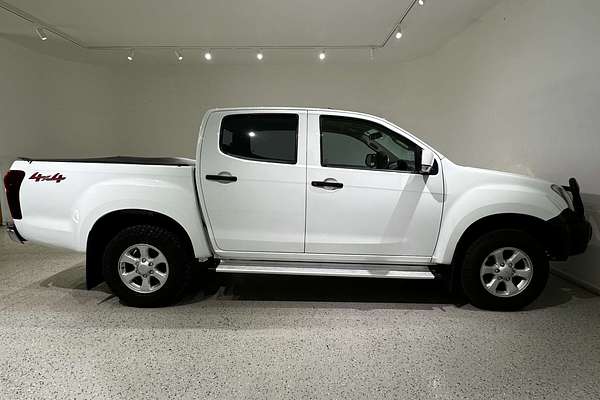 2019 Isuzu D-MAX SX  4X4
