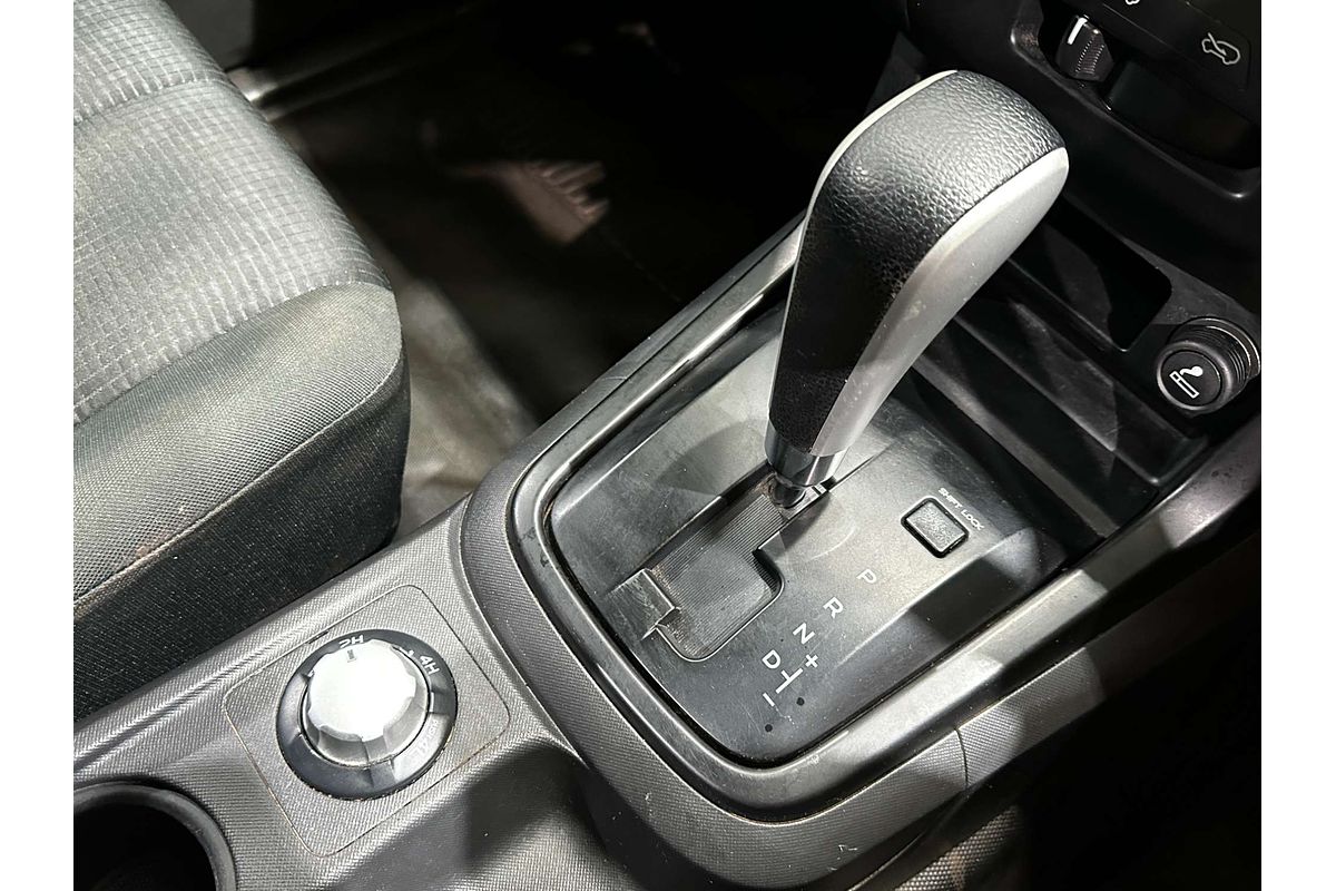2019 Isuzu D-MAX SX  4X4
