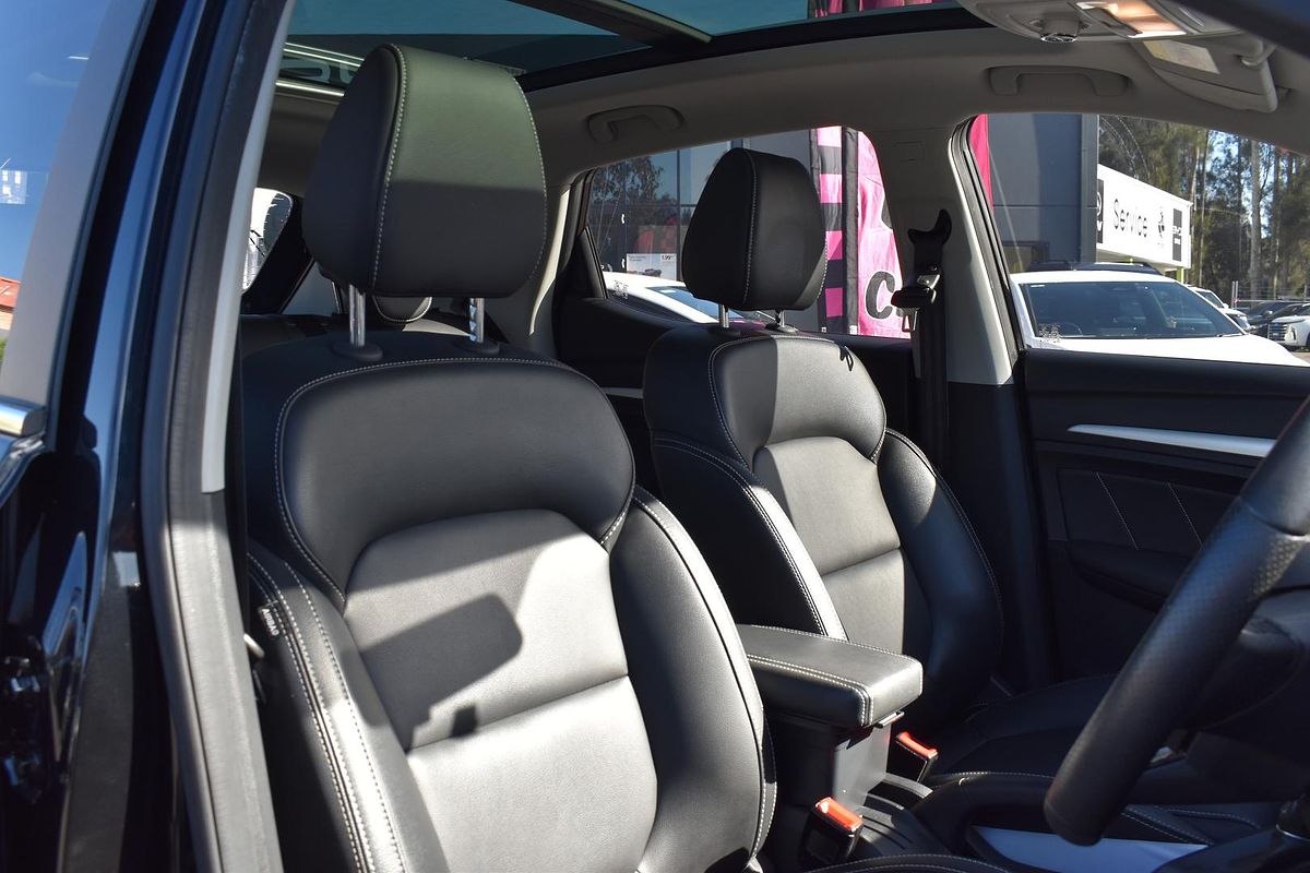 2020 MG ZS Essence AZS1