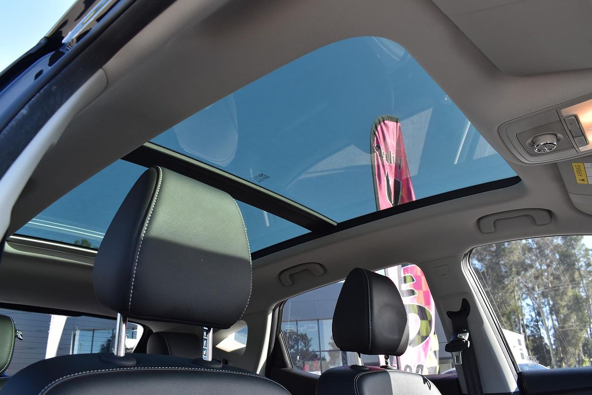 2020 MG ZS Essence AZS1