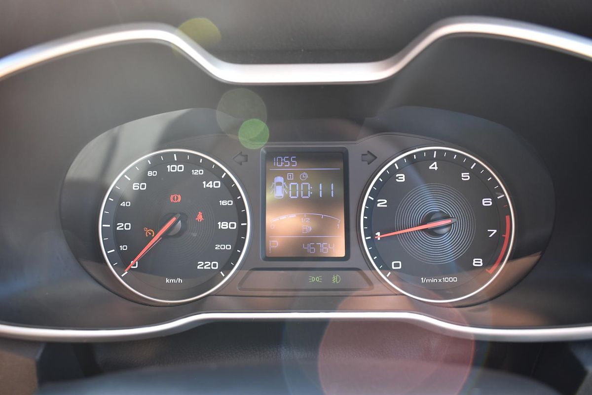 2020 MG ZS Essence AZS1