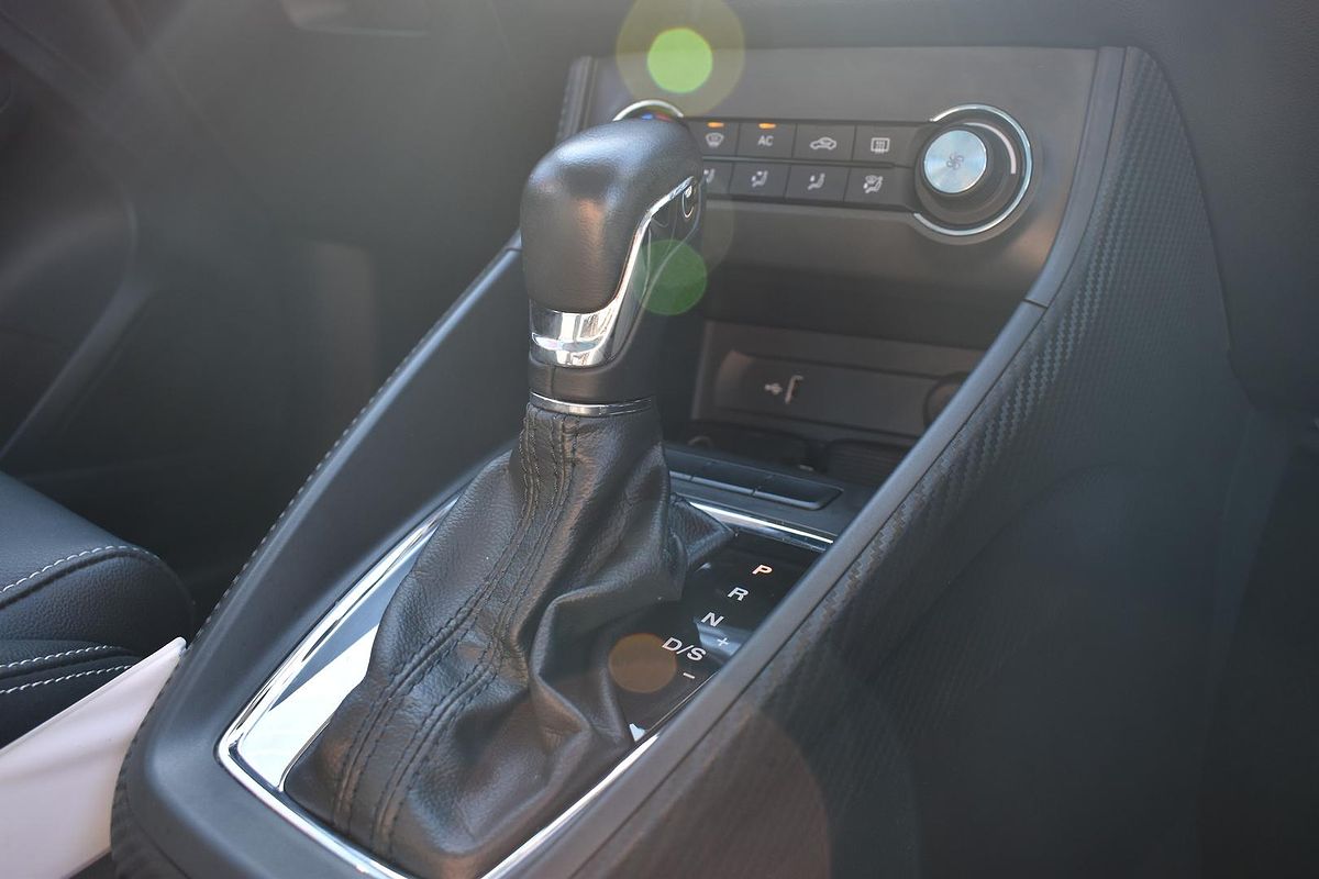 2020 MG ZS Essence AZS1