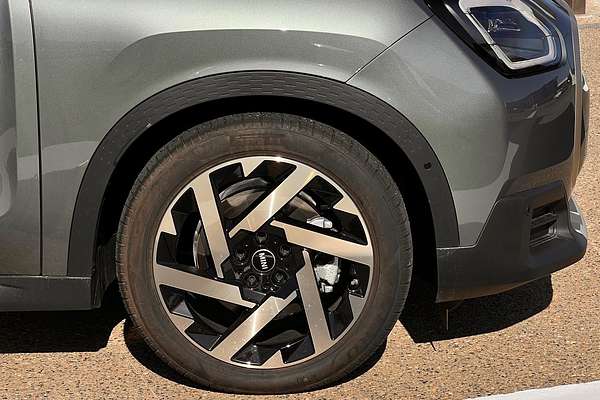 2025 MINI Countryman SE Favoured U25