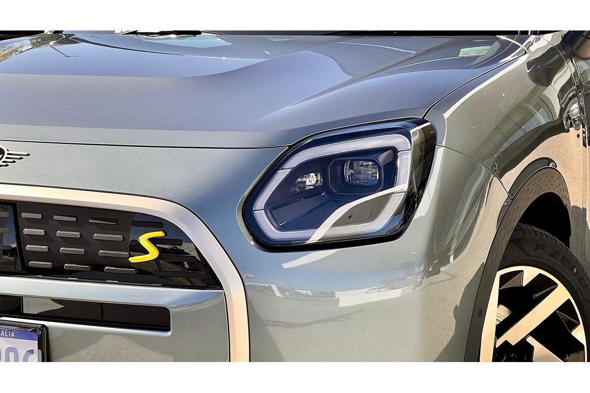 2025 MINI Countryman SE Favoured U25