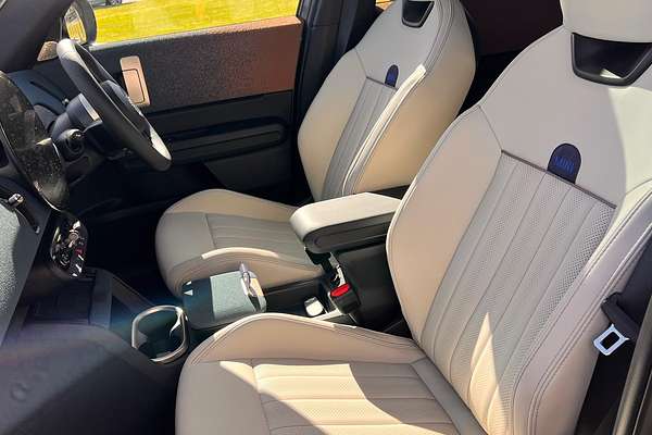 2025 MINI Countryman SE Favoured U25