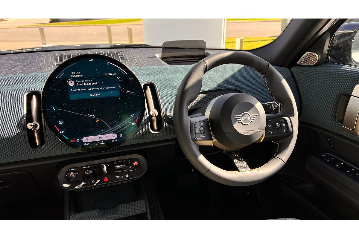 2025 MINI Countryman SE Favoured U25