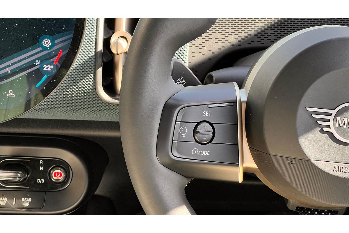 2025 MINI Countryman SE Favoured U25