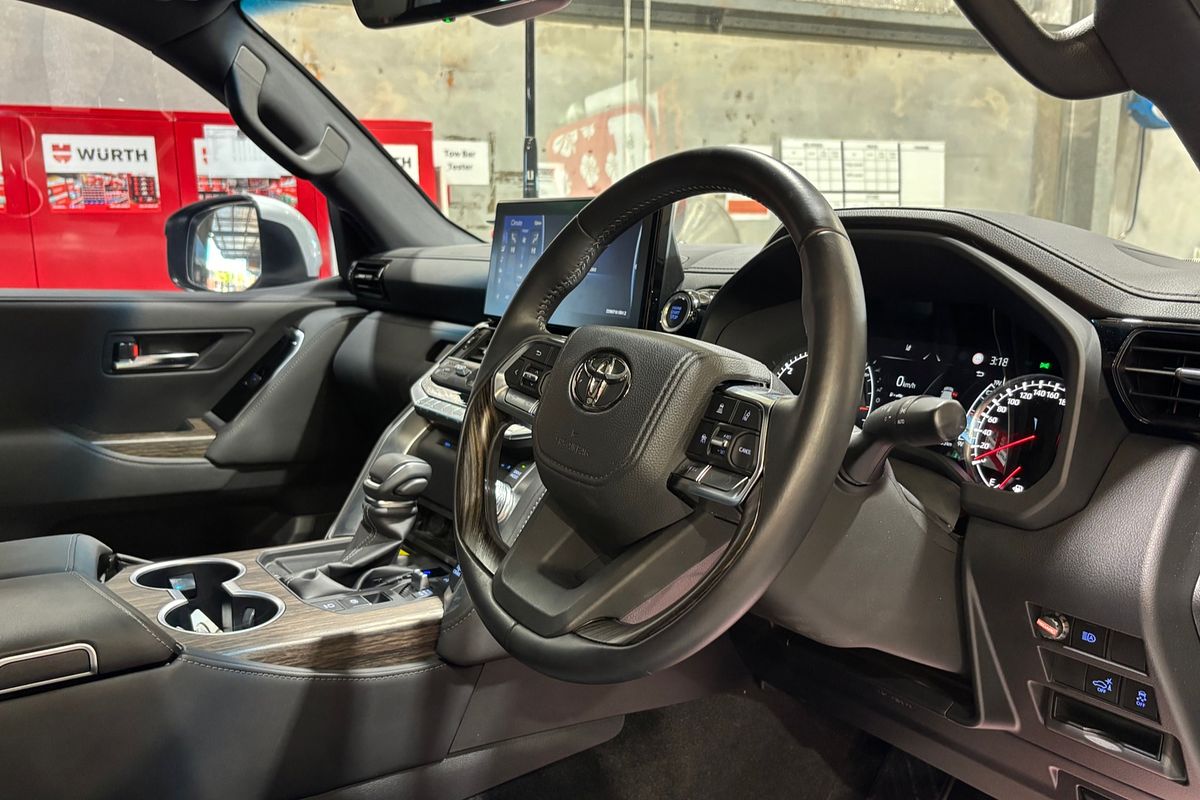 2022 Toyota Landcruiser VX FJA300R