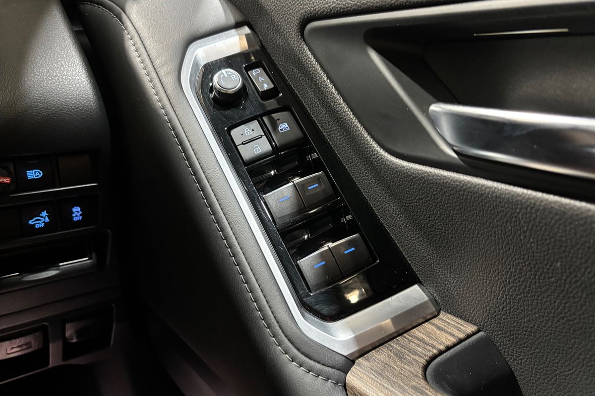 2022 Toyota Landcruiser VX FJA300R