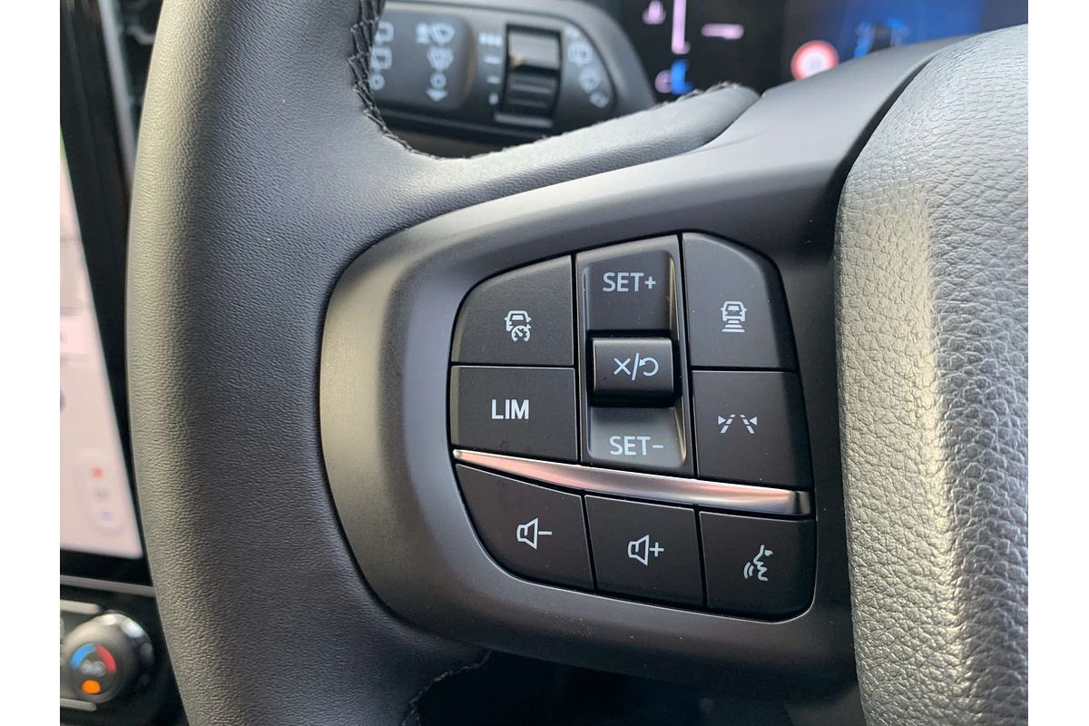 2024 Ford Everest Ambiente  2.0L