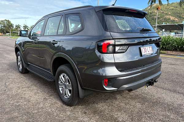 2024 Ford Everest Ambiente  2.0L