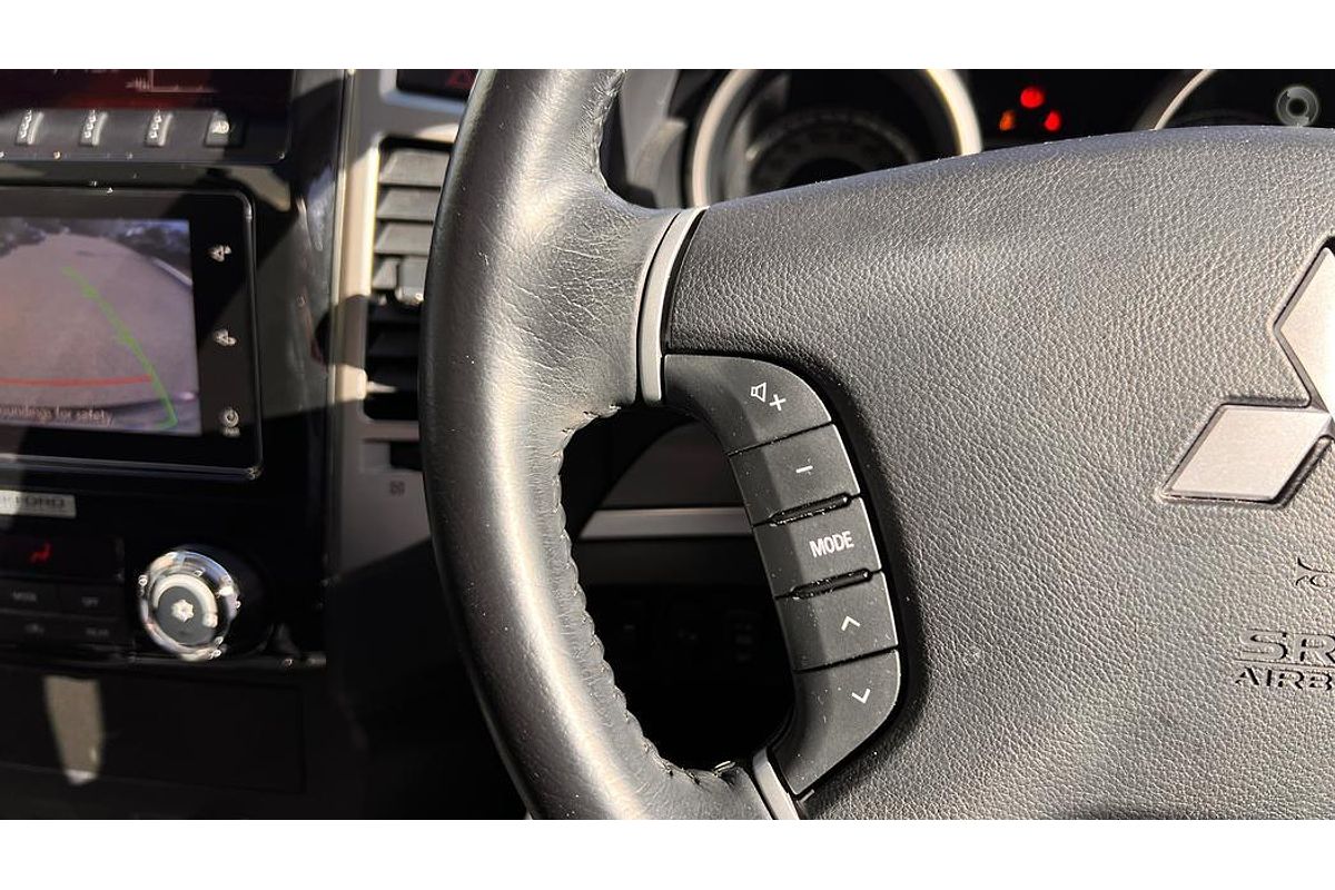 2021 Mitsubishi Pajero Exceed NX