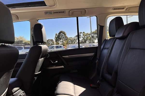 2021 Mitsubishi Pajero Exceed NX
