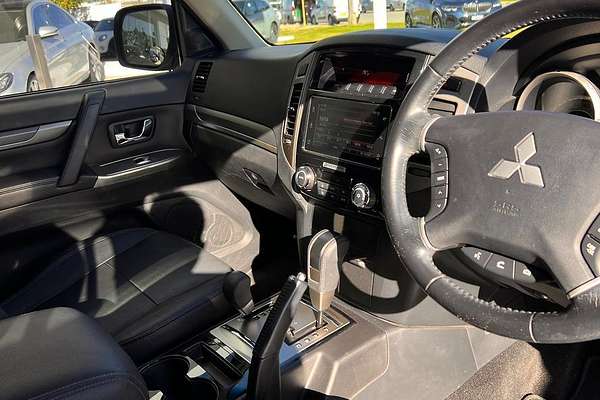 2021 Mitsubishi Pajero Exceed NX