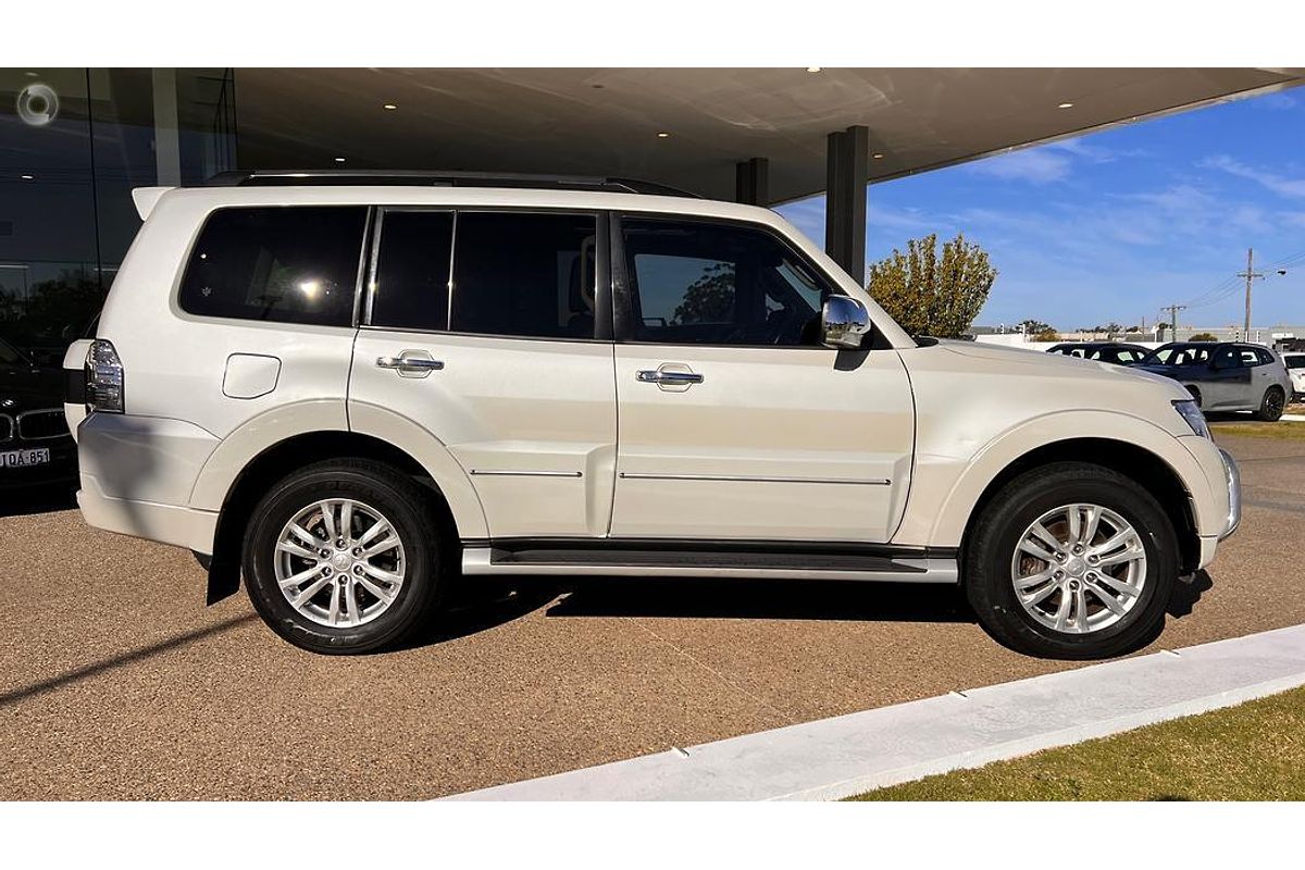 2021 Mitsubishi Pajero Exceed NX