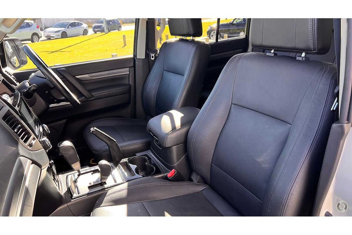2021 Mitsubishi Pajero Exceed NX