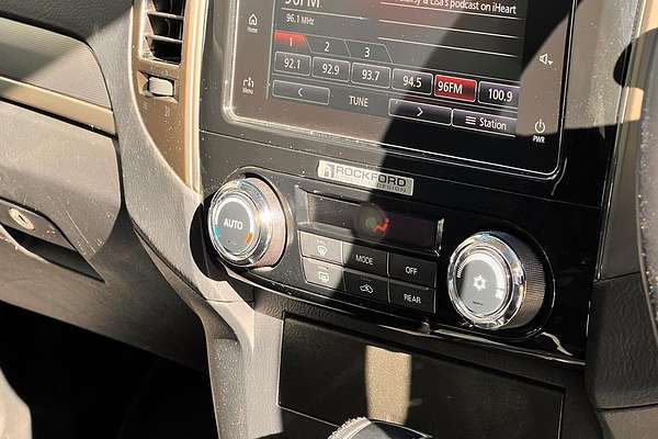 2021 Mitsubishi Pajero Exceed NX