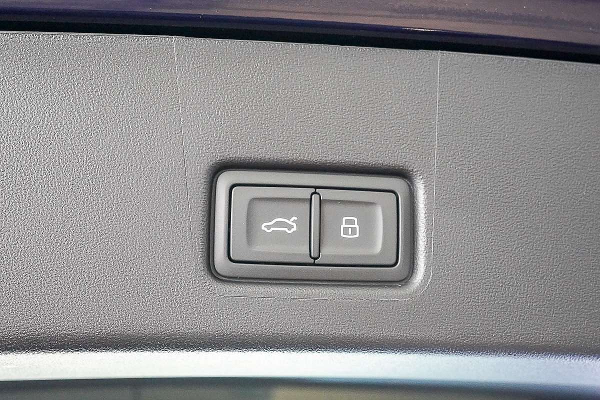 2024 Audi Q4 e-tron 45 F4